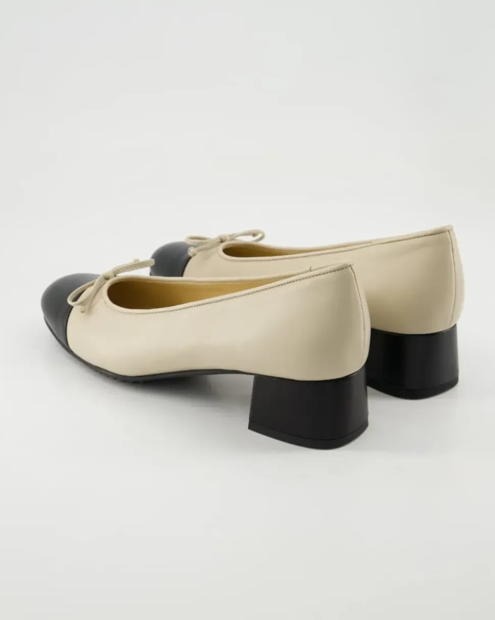 32323 Pumps in Beige