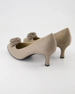 1990-06 Pumps in Beige