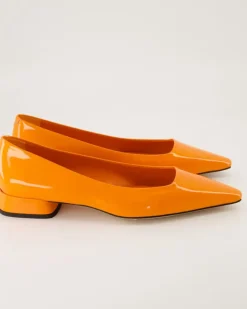 2507 Pumps in Orange