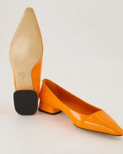 2507 Pumps in Orange