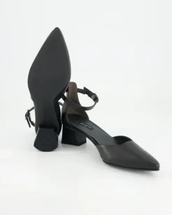 3820 Pumps in Schwarz
