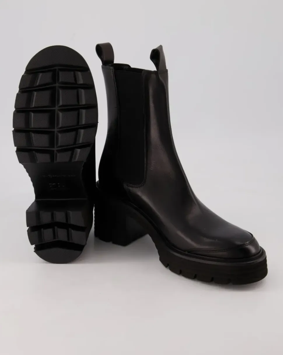 PUNCH Chelsea Boots in Schwarz