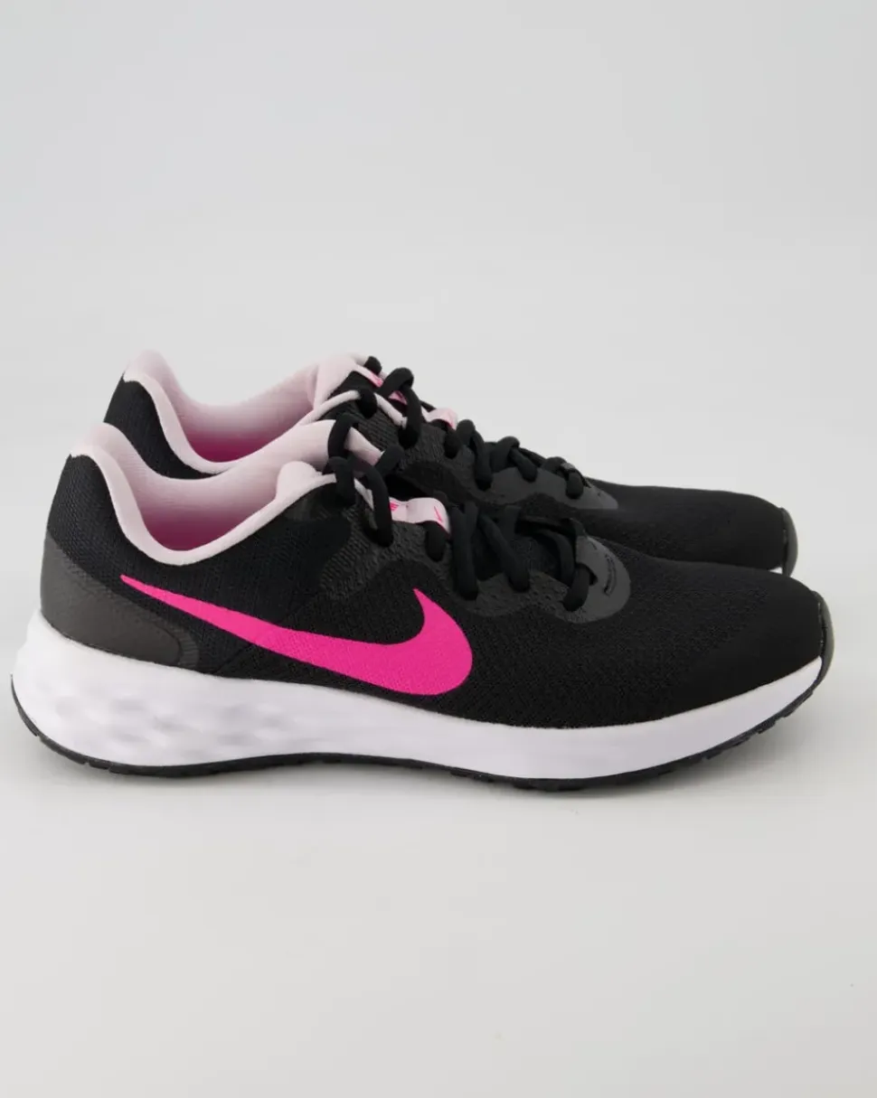 Revolution 6 NN Sportschuhe in Schwarz