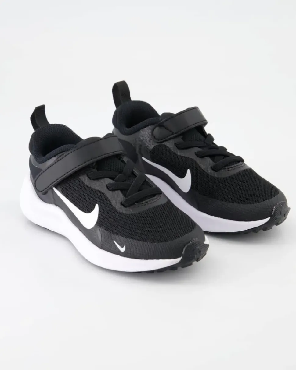 Revolution 7 Sneaker in Schwarz