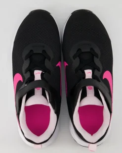 Revolution Sportschuhe in Schwarz