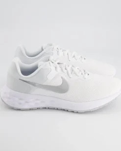 Revolution Sportschuhe in Weiß
