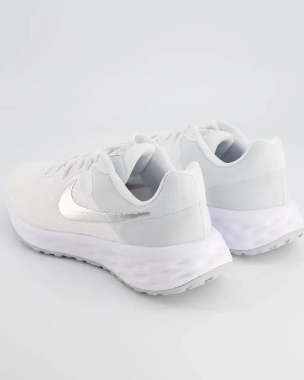 Revolution Sportschuhe in Weiß