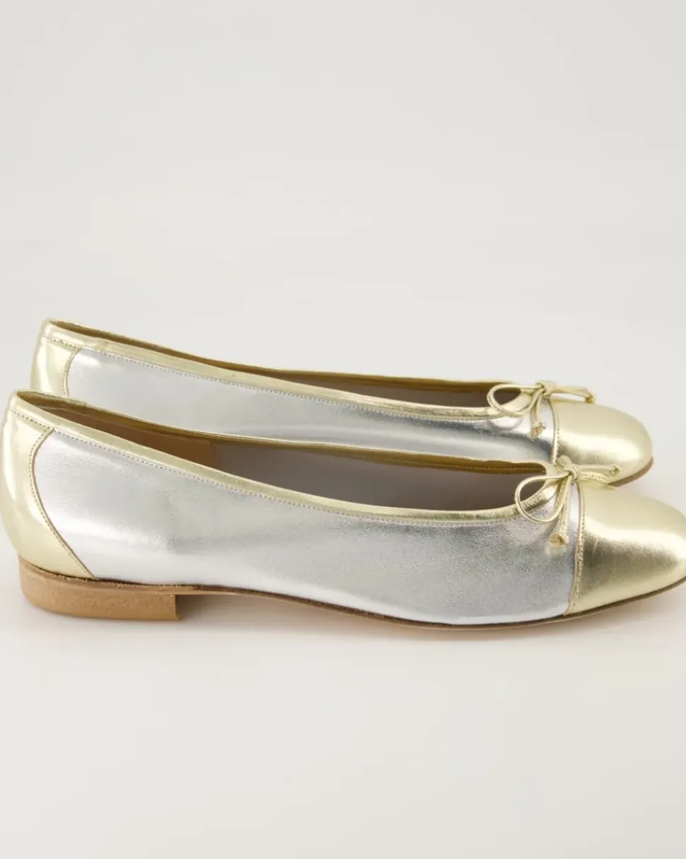 Roon Ballerinas in Gold