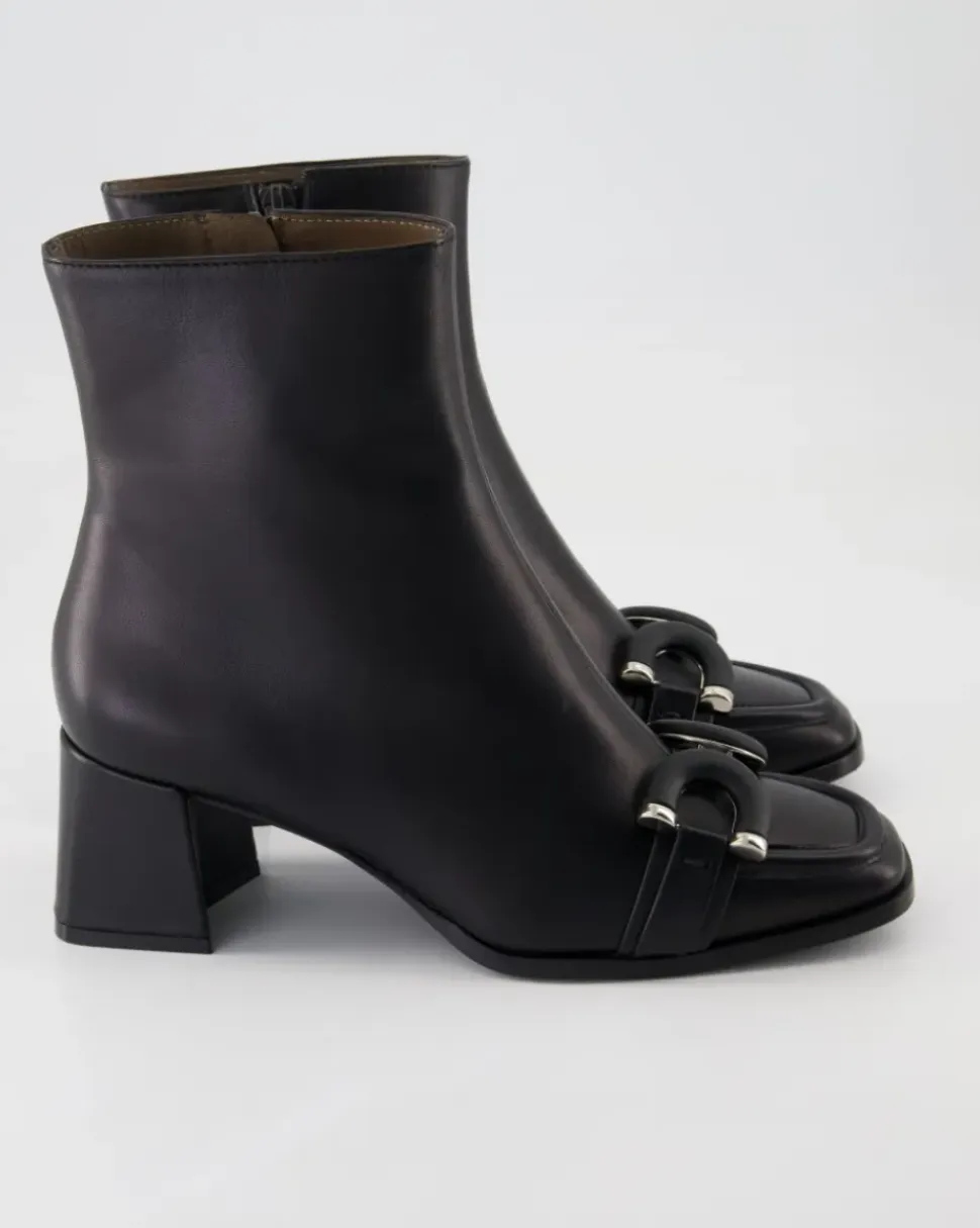 SAND Stiefeletten in Schwarz