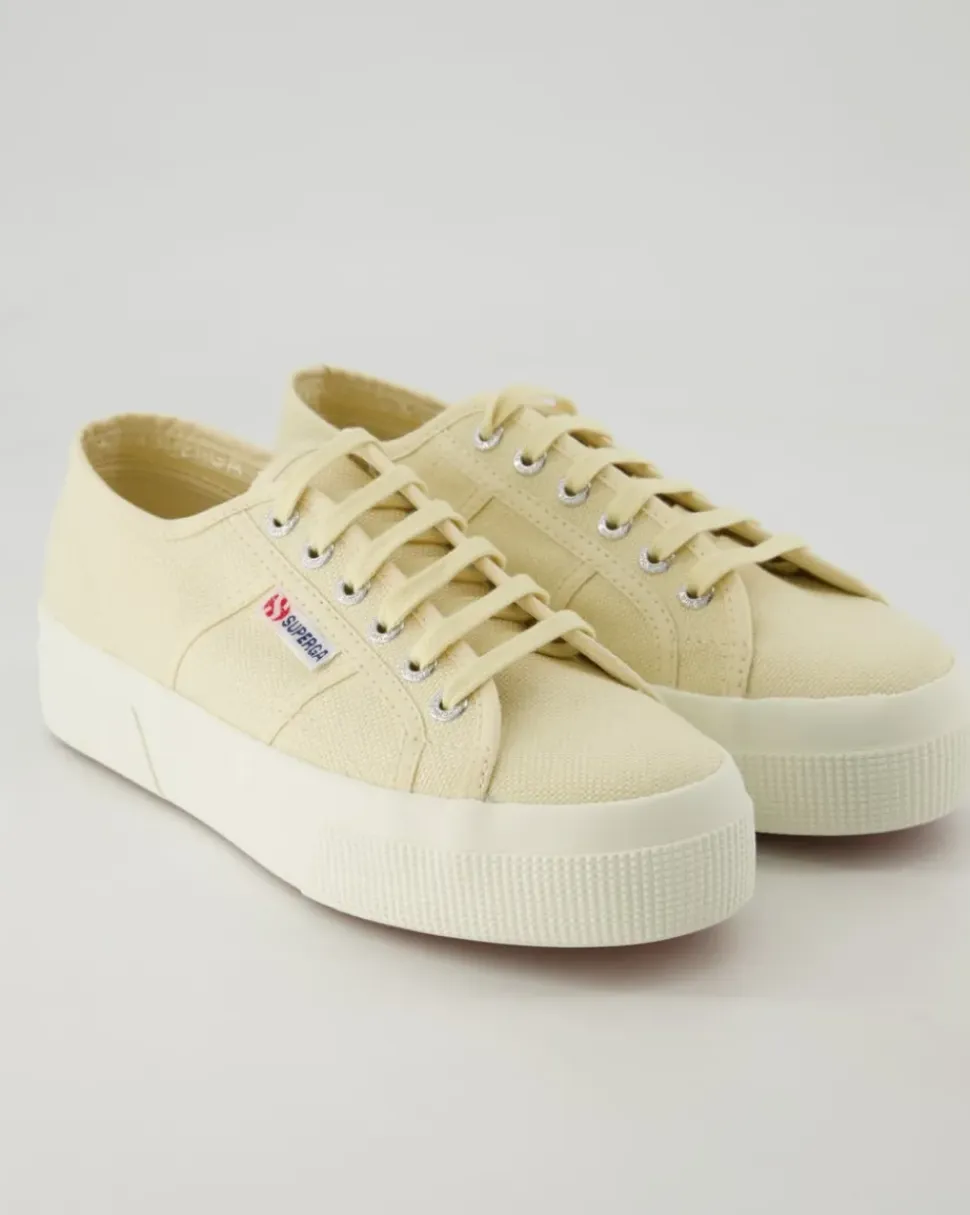 2740 Schnürschuhe in Beige