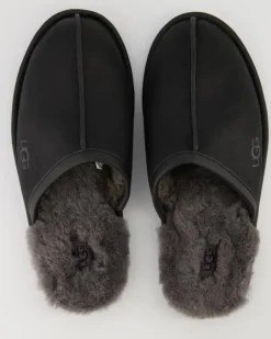 Scuff Hausschuhe in Schwarz