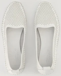 21714-001 Slipper in Weiß