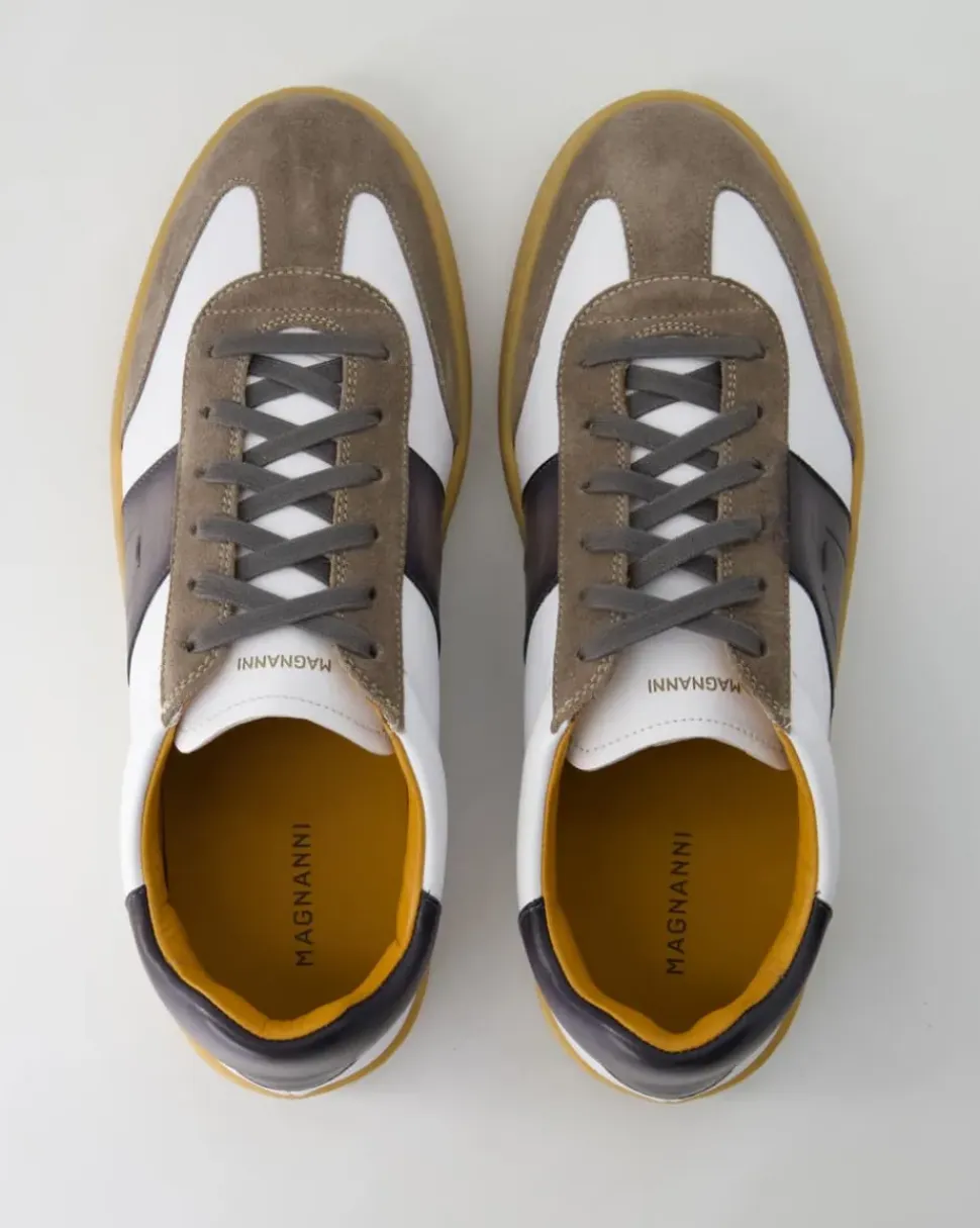 25851 Sneaker in Braun