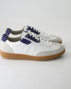 1071.10.12 Sneaker in Grau