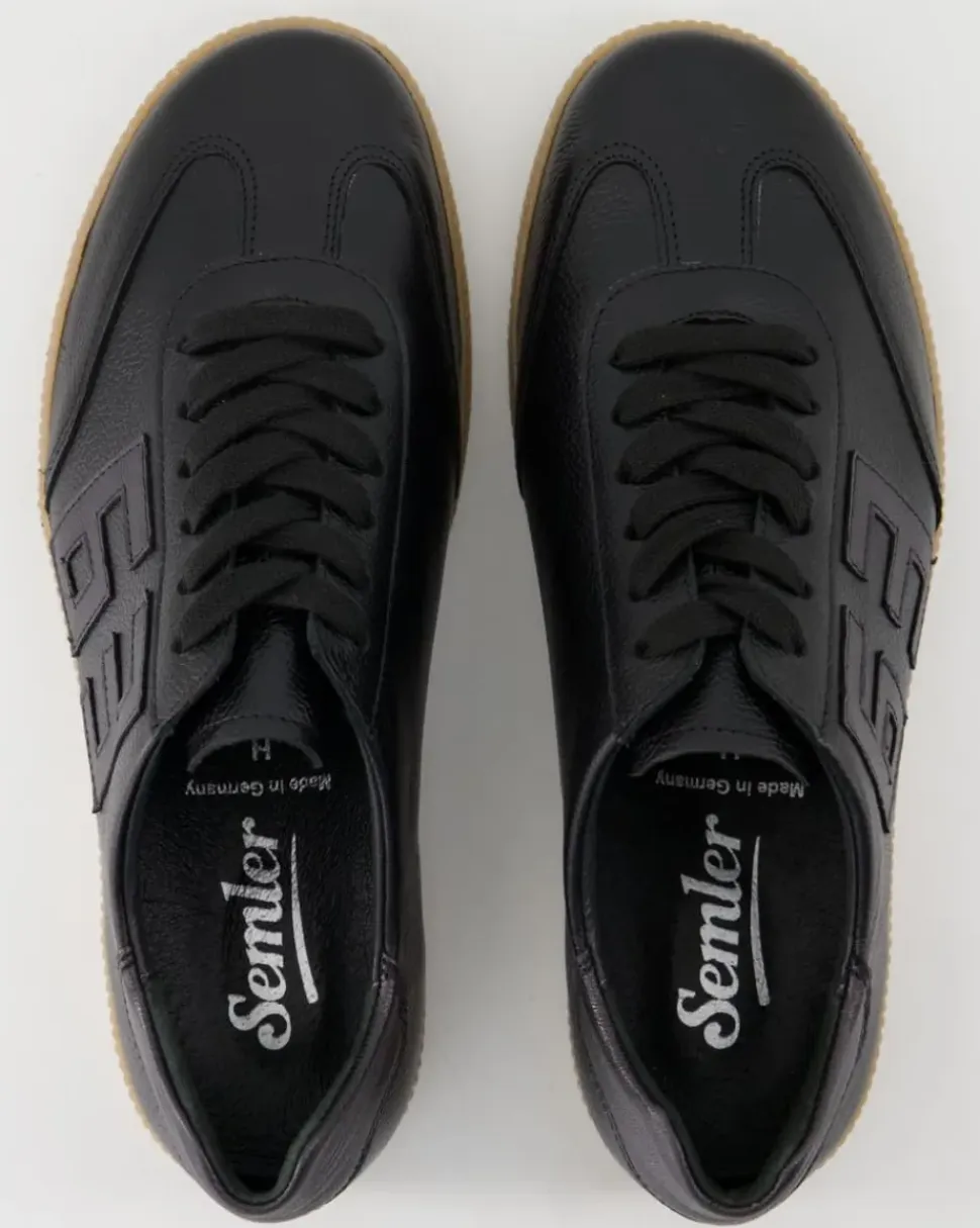 Steffi Sneaker