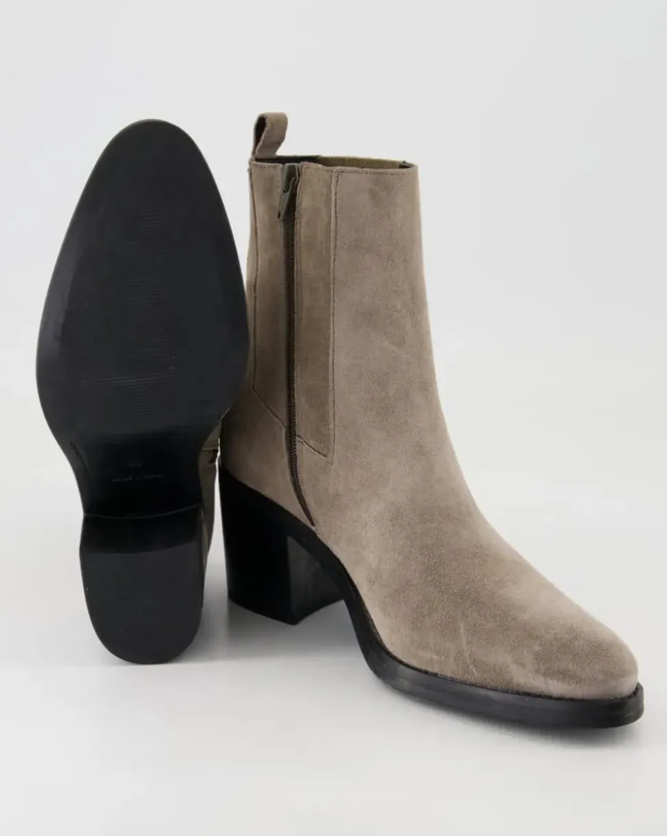 2403-11-21 Stiefeletten in Grau