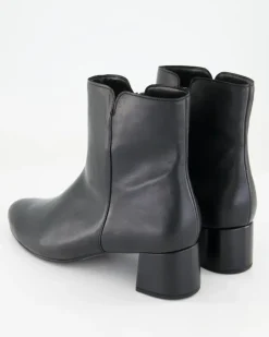 55.680.27 Stiefeletten in Schwarz