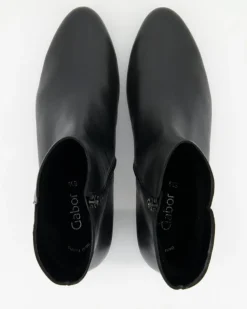 55.680.27 Stiefeletten in Schwarz