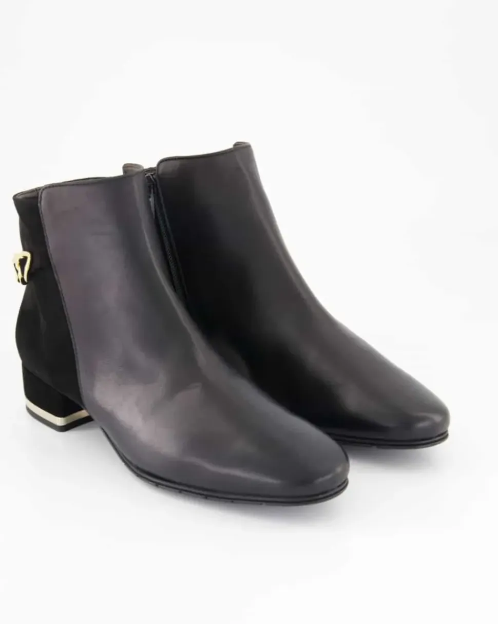 38322 Stiefeletten in Schwarz