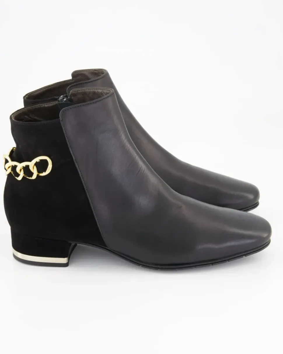 38322 Stiefeletten in Schwarz