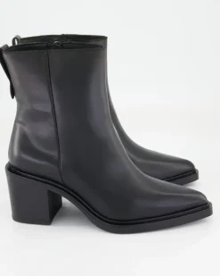 5214-17-05 Stiefeletten in Schwarz