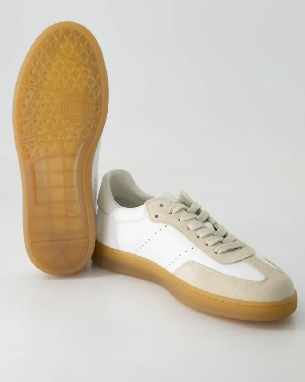 Swing Court Sneaker in Beige