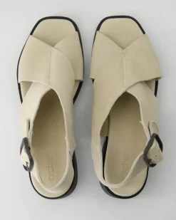 Taymys Sandalen in Beige