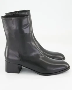 TR-W203973 Stiefeletten in Schwarz