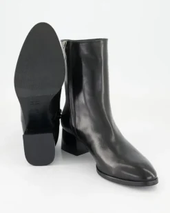TR-W203973 Stiefeletten in Schwarz