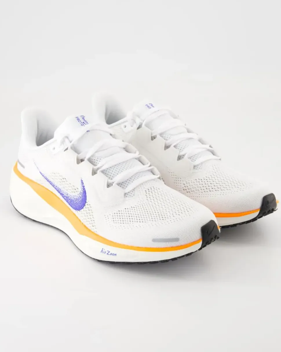 W Air Zoom Pegasus Sportschuhe in Weiß