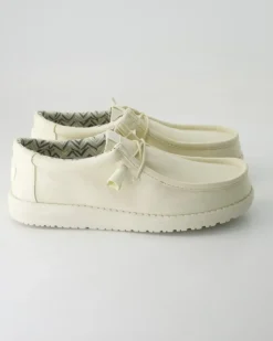 Wally Stretch Sneaker in Beige