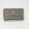 Zalina Flap Clutch Umhängetasche in Silber